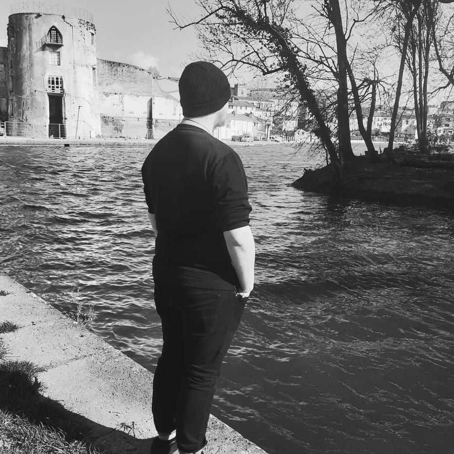 Profil de Alone